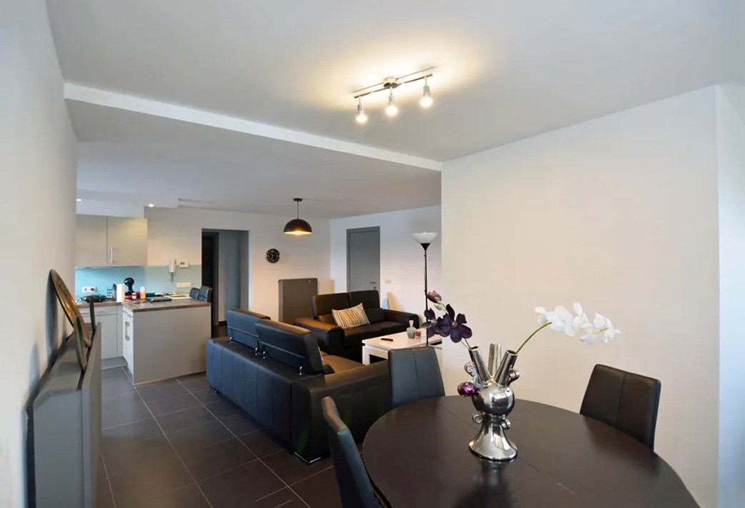 Modern appartement met 2 slpks, balkon en parking. 