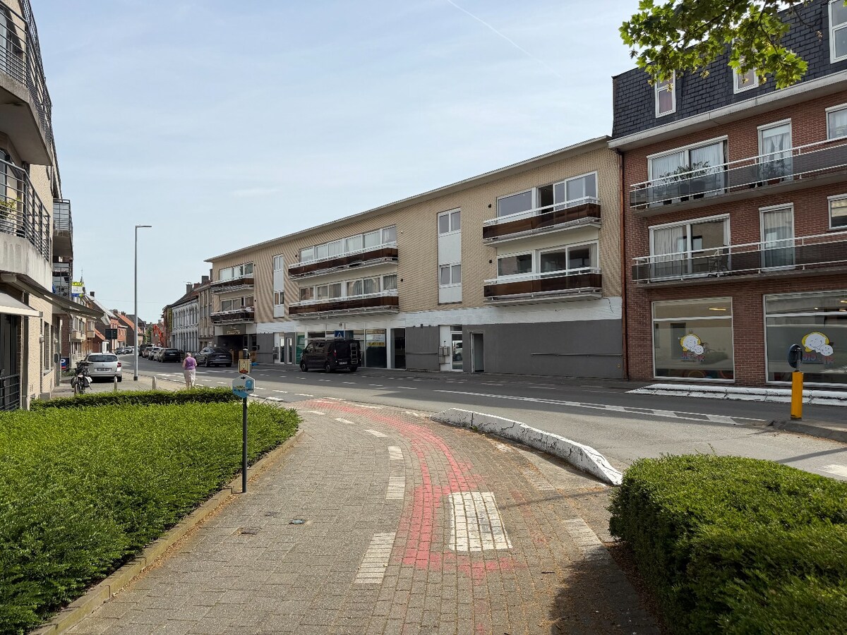 Fantastisch superruim leefappartement in hartje van Gullegem ! *** NONO INSPIRED *** 