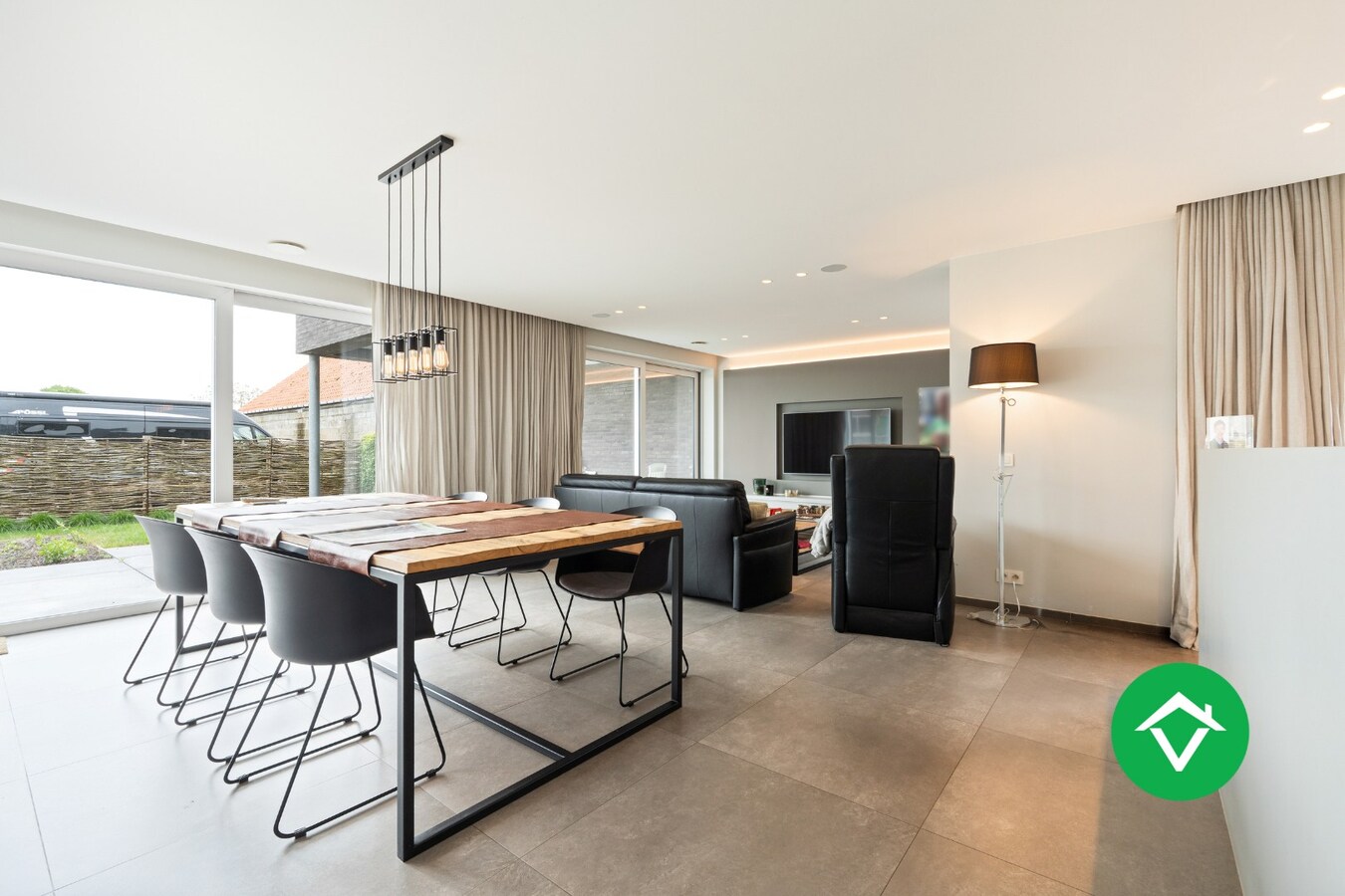 Instapklare woning met 4 slaapkamers en garage te Torhout 