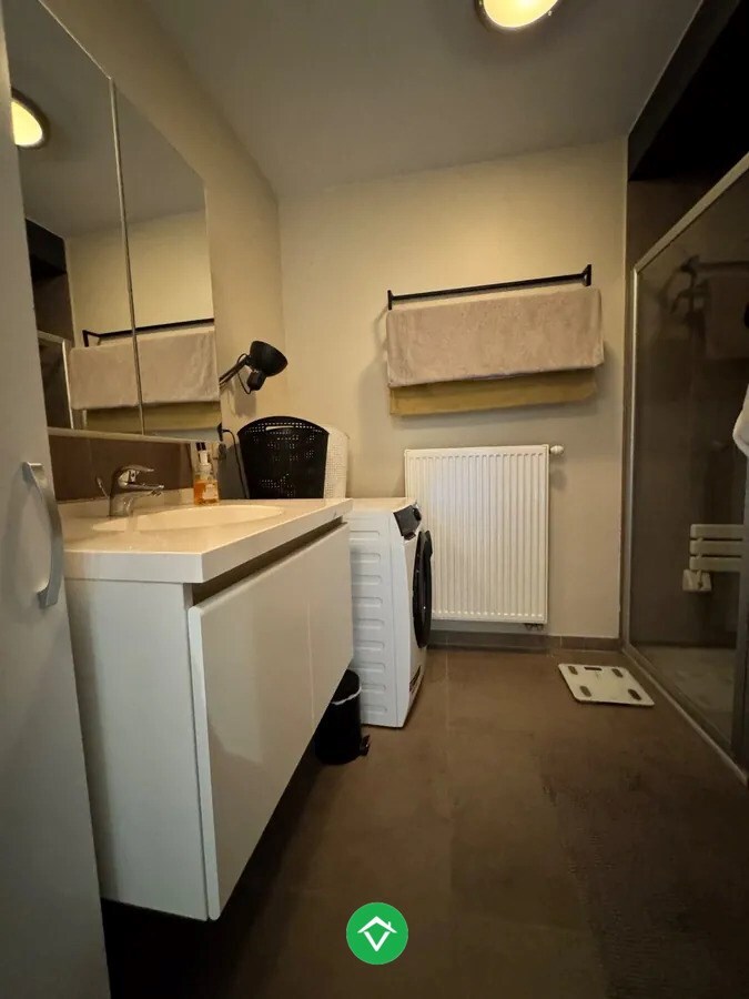 Prachtig appartement met 2 slaapkamers garage en groot terras te Leke 