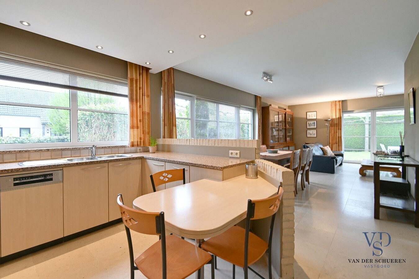 Tijdloze bungalow in rustige, residentiële verkaveling 