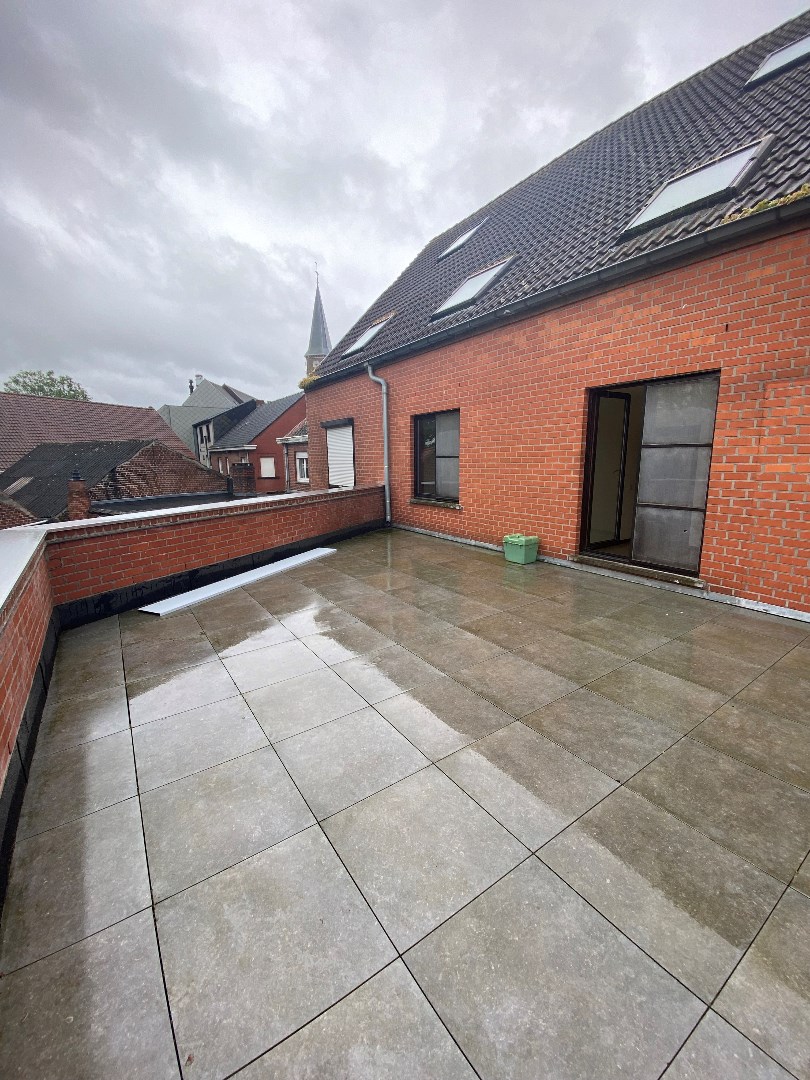 Ingooigem Appartement 1ste verdiep 2 slaapkamers 700€ 