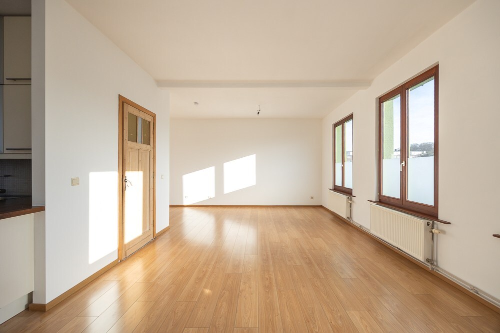 Ruime gezinswoning met grote koer (overdekt terras) nabij het Rivierenhof te Deurne 