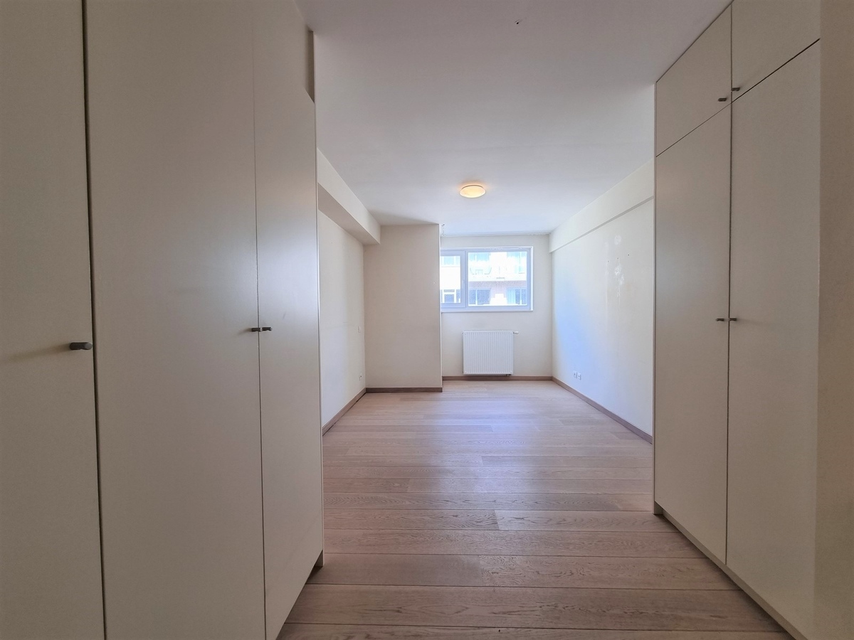 Hoekappartement (116m²) met open zicht aan het Albertstrand - Knokke 