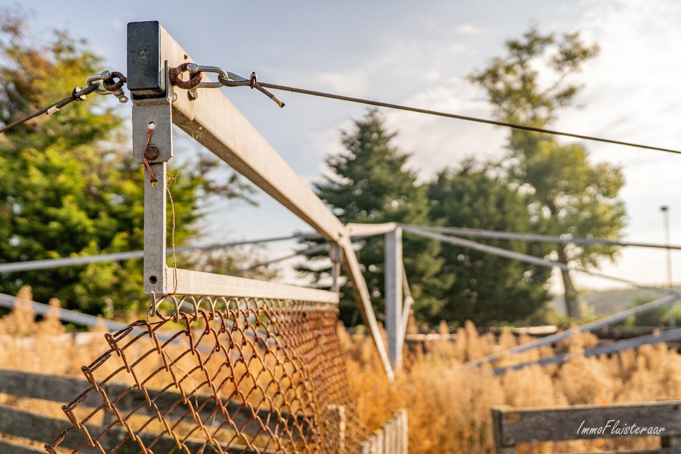 Charmante woning met stallen, buitenpiste en weide  op ca. 2 ha te OUDENBURG 