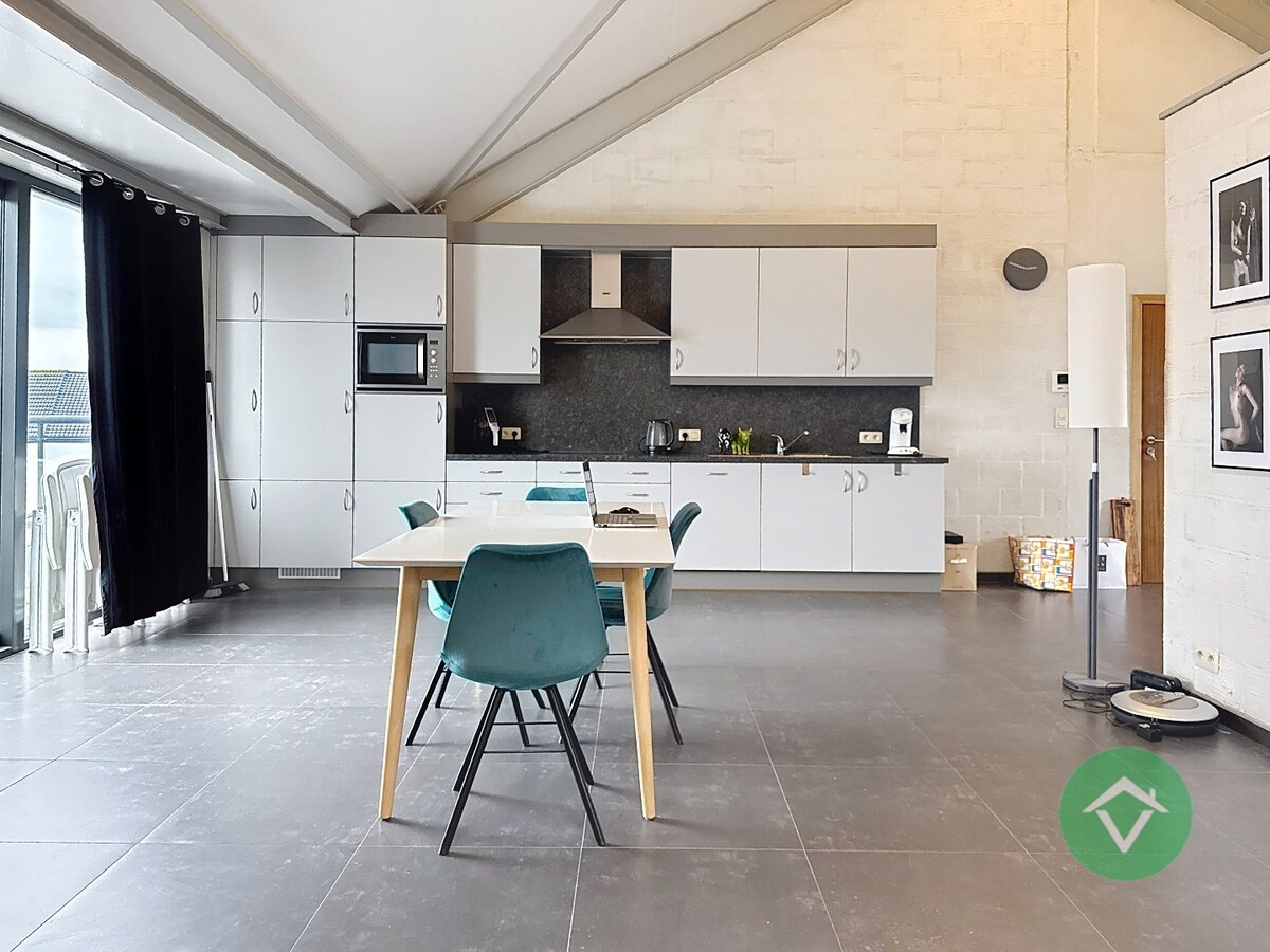 Lichtrijke Loft met 1 slaapkamer te Oostende 