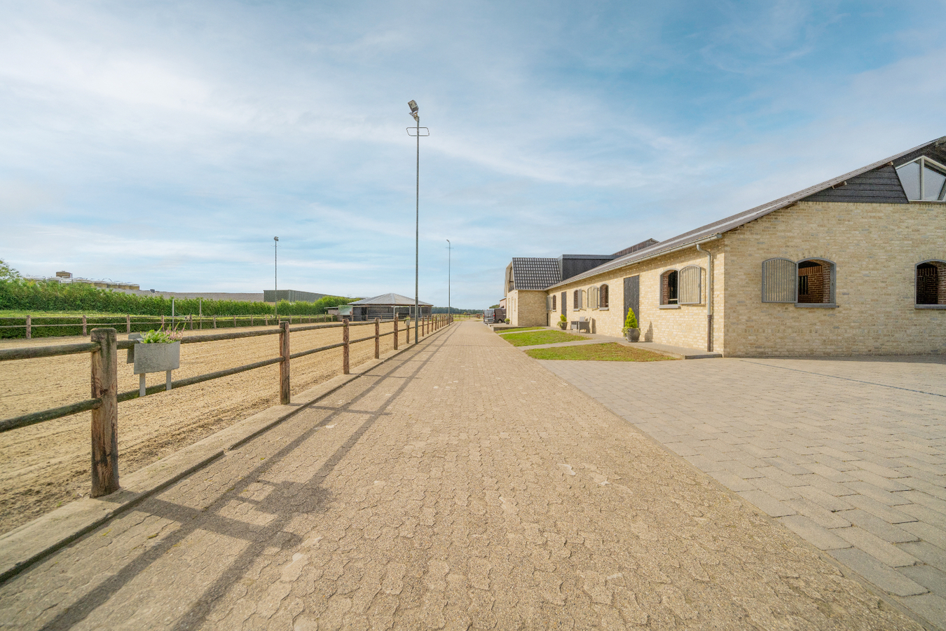 Stunning equestrian estate on approximately 3.5 ha/8.65 acres in Poppel 