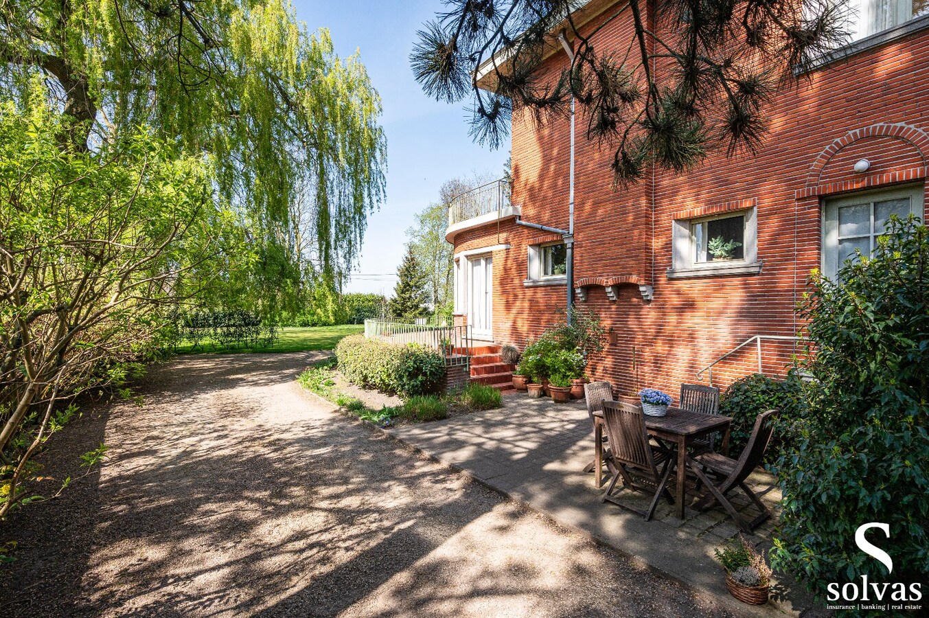 Stijlvolle villa  – centraal gelegen in Assenede 