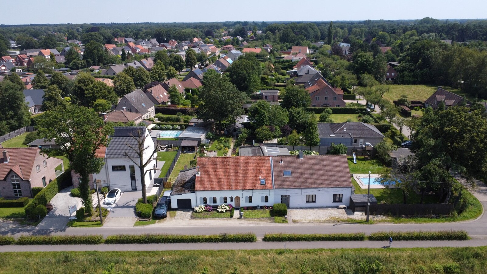 Karaktervolle hoeve op 945 meter-kangoeroewoning mogelijk 