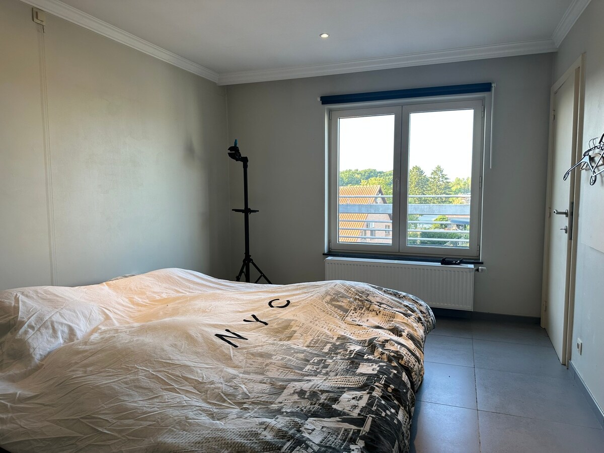 Lichtrijk appartement met 70m² terras 