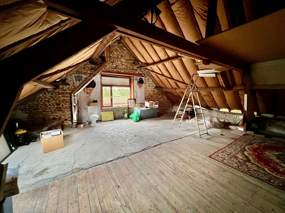 Landelijk gelegen woning, open bebouwing met prachtige tuin 