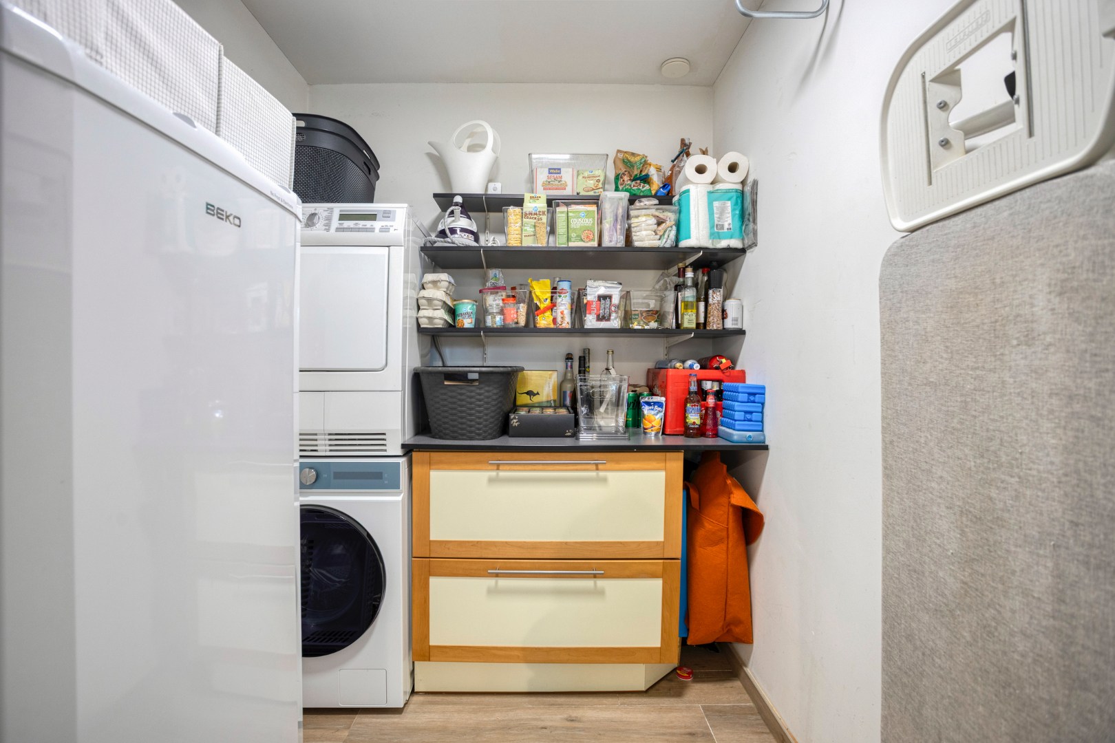 Energiezuinig en instapklaar gelijkvloers appartement met 2 slpk. en ruime tuin in het centrum van Geel 