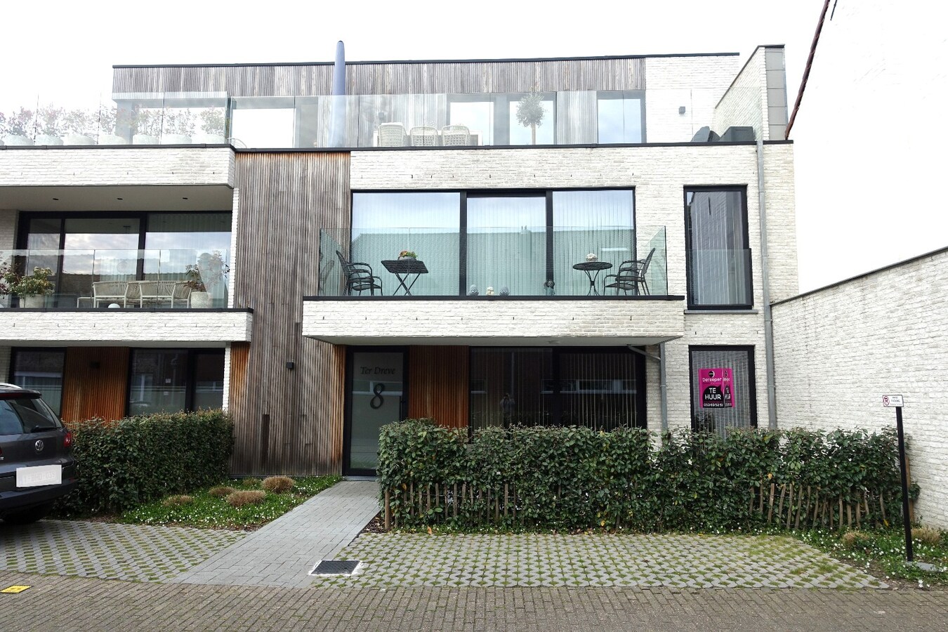 Prachtig appartement van 108,43 m² met autostaanplaats op uitstekende ligging in hartje Jabbeke 