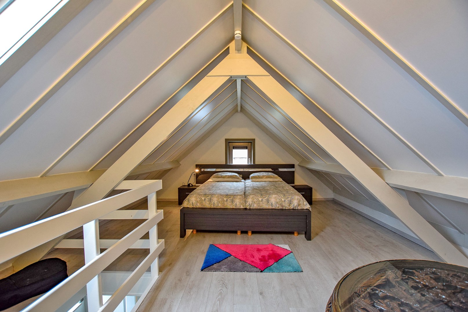 Prachtig onderhouden vakantiewoning (type vissershuis) met 3 slaapkamers en privé-parkeerplaats te Oostduinkerke. 