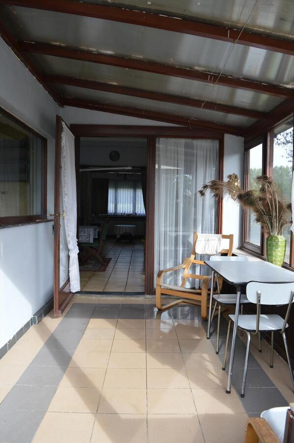 Te renoveren woning met loods en weide op 7.327m² te Zele 