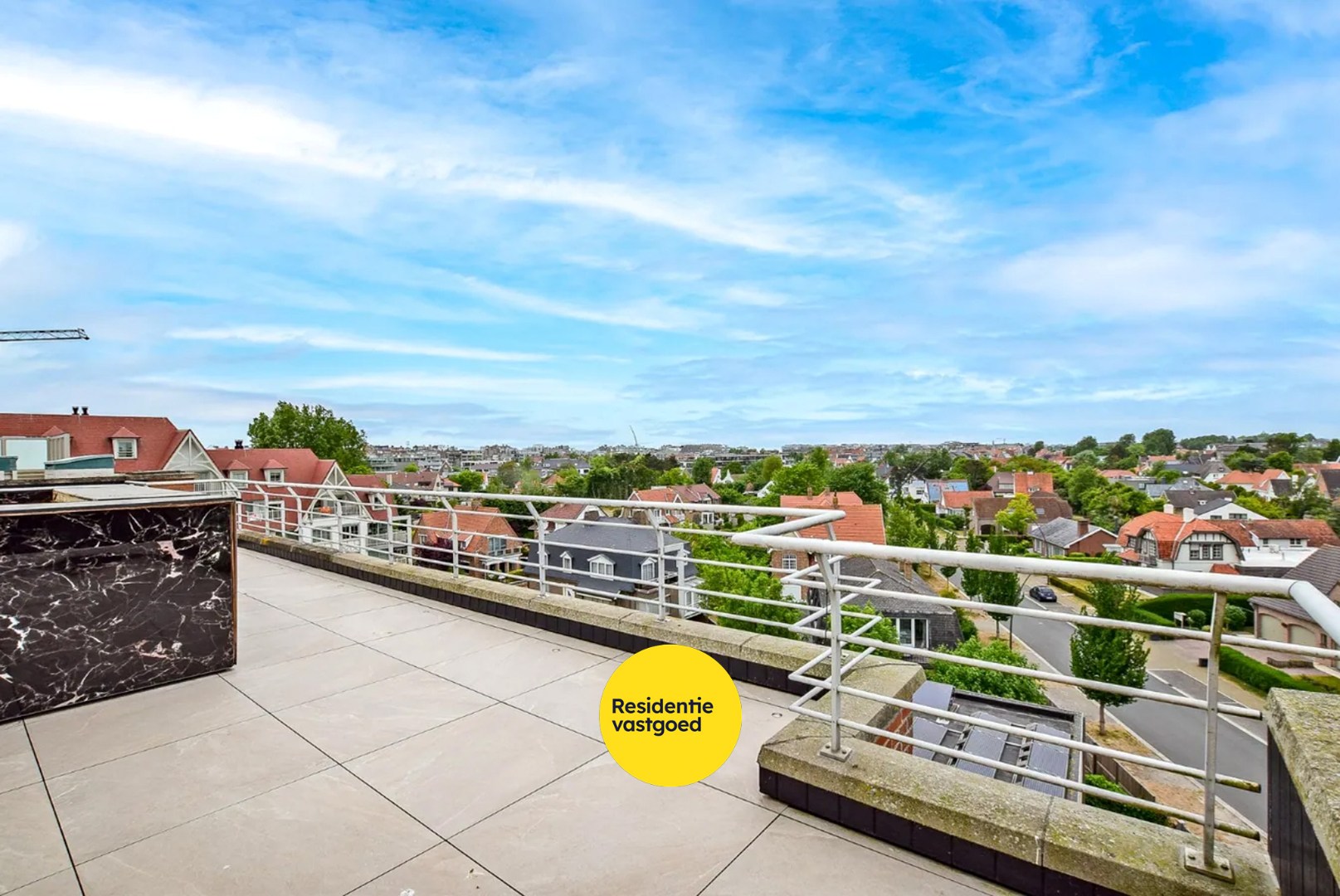 Exclusief penthouse (99m²) met maar liefst 100m² dakterras te Sint-idesbald (Koksijde). 