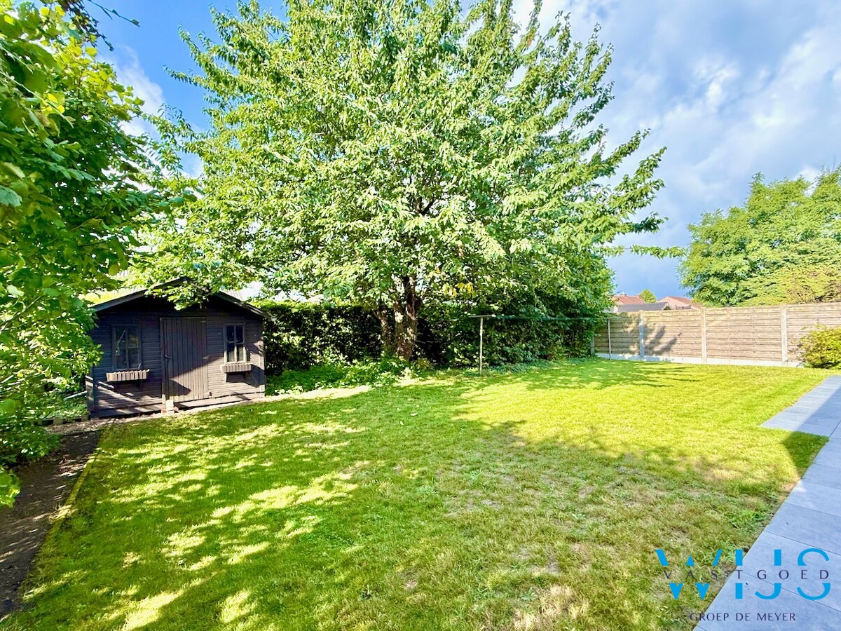 WIJS woonhuis op ideaal perceel van 738m² te Rieme ! 