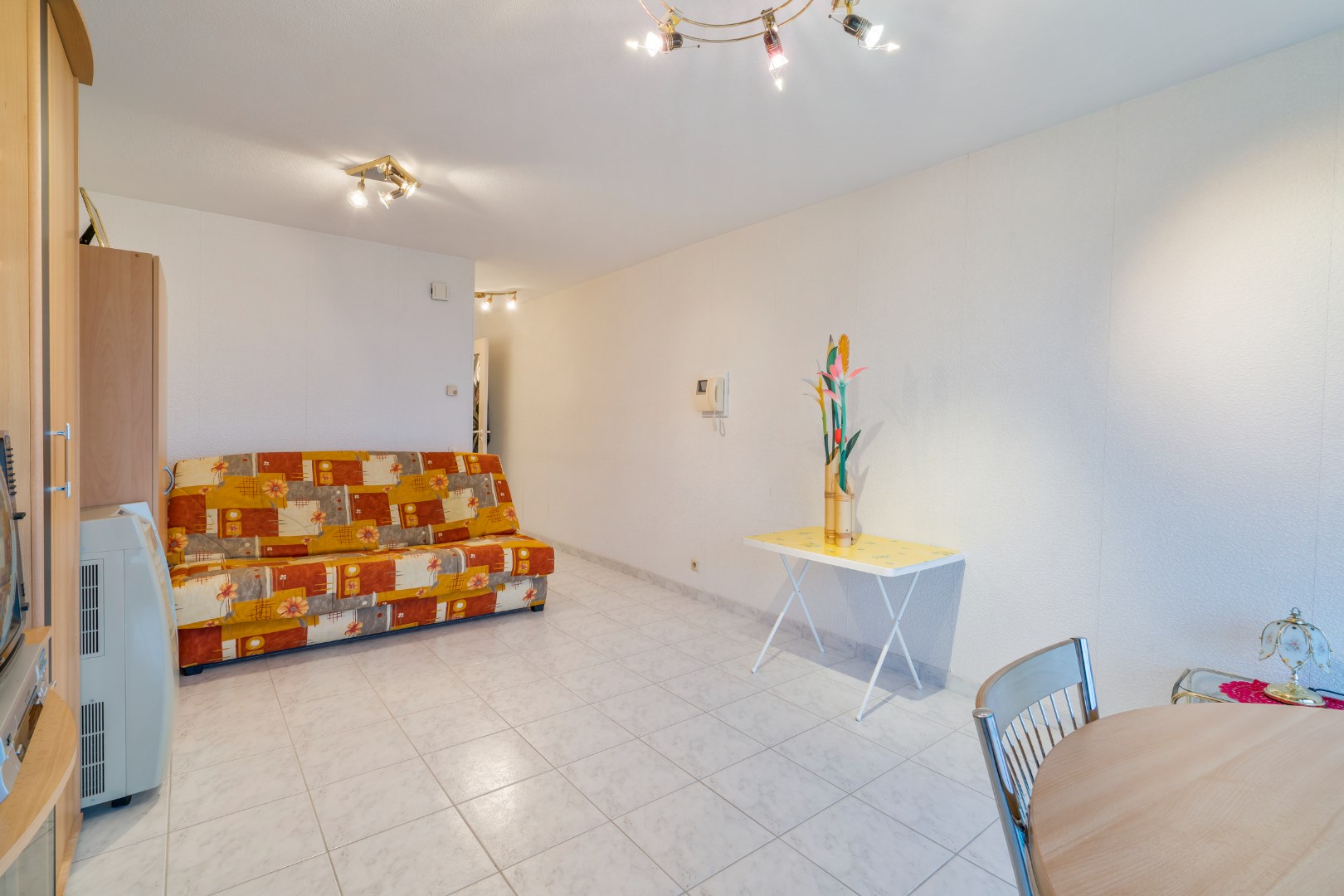 STUDIO MET FRONTAAL ZEEZICHT EN TERRAS 