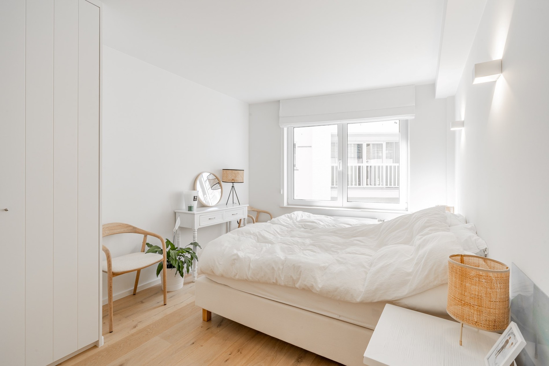 Magnifique appartement d'une chambre récemment rénové, situé au centre dans une rue calme adjacente à la Zoutelaan à Knokke. 