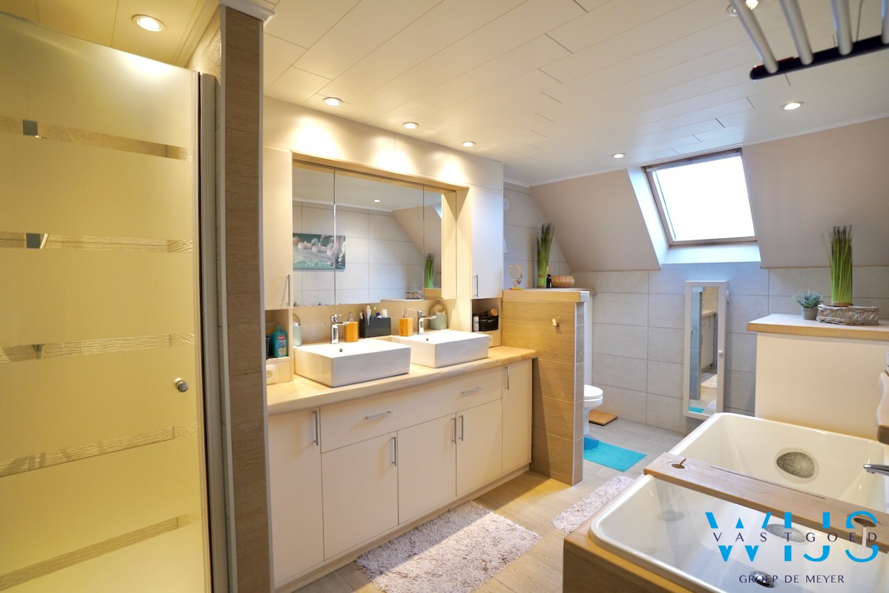 Instapklare halfopen bebouwing op rustige ligging in Doornzele/Evergem 