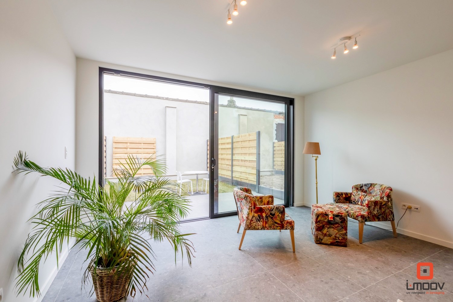 Ruime, zeer recente woning in rustige buurt 