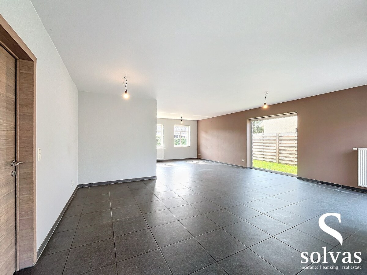 Vrijstaande woning in een rustige verkaveling! 