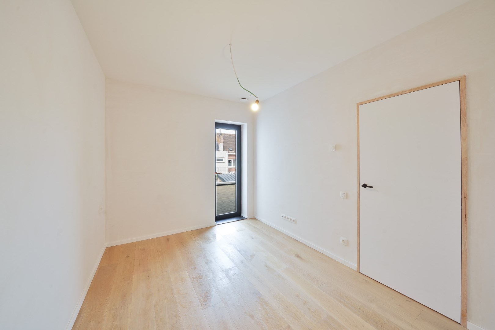 Nieuwbouwproject te Bredene bestaande uit 5 appartementen en 5 autotaanplaatsen. 