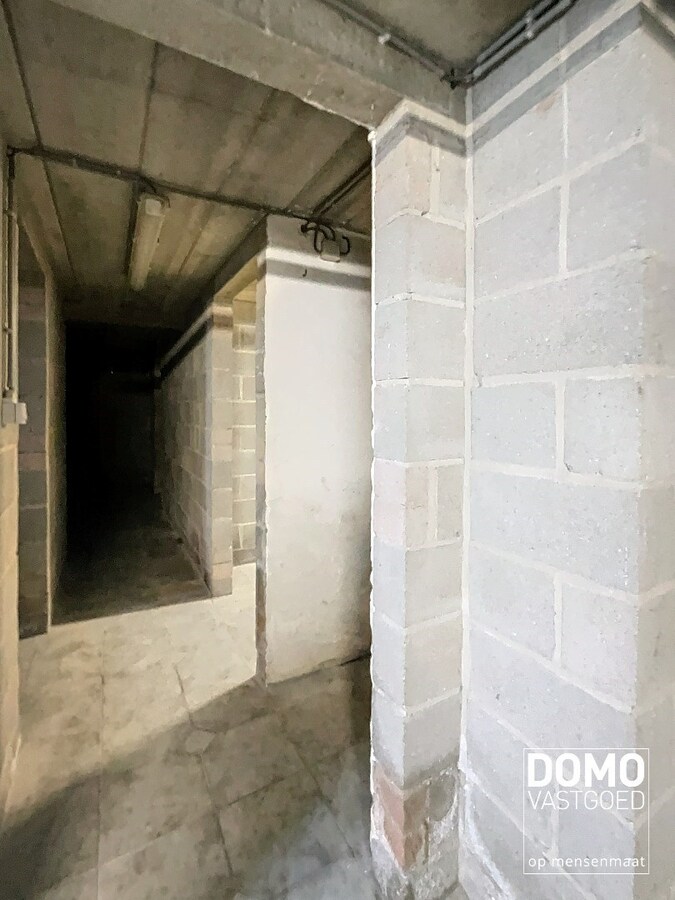 RUIME GEZINSWONING MET 4 SLAAPKAMERS, TUIN EN INPANDIGE GARAGE TE HERK-DE-STAD 