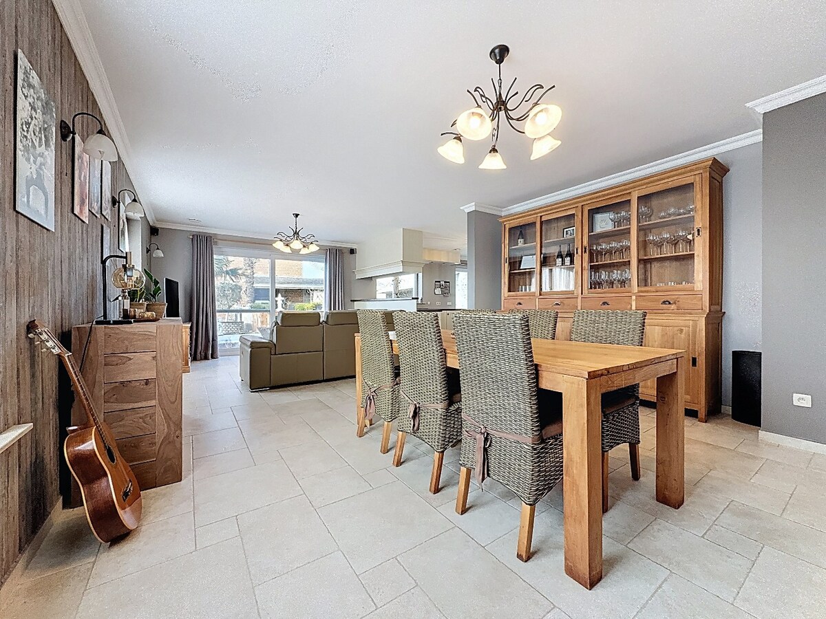 Hedendaagse en energiezuinige HOB in landelijke omgeving 