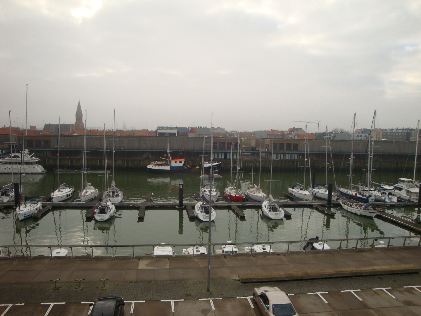 2 slaapkamer appartement met zicht op jachthaven. 