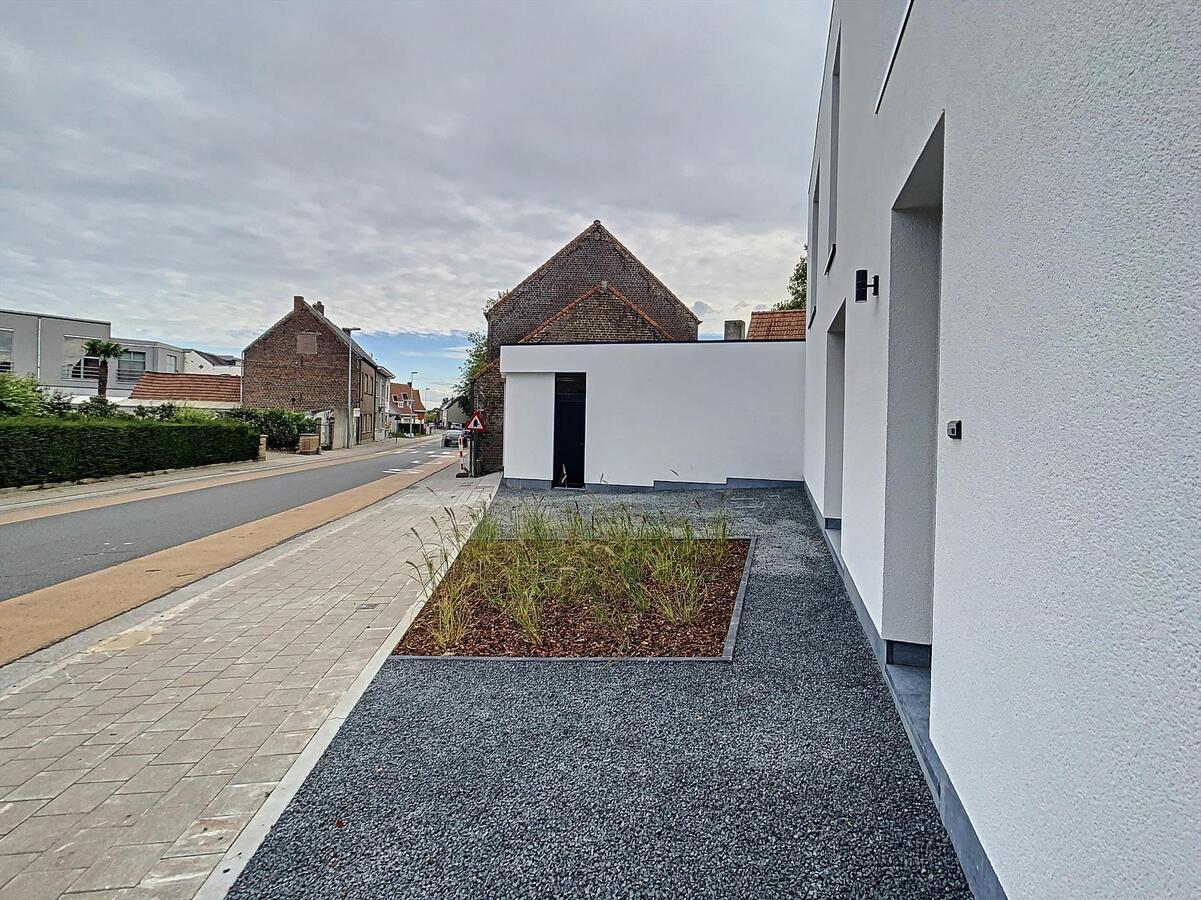 Verkocht! Totaal gerenoveerde moderne woning 