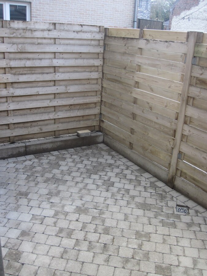 Uitstekend gelegen appartement. Geen vaste kosten ! 