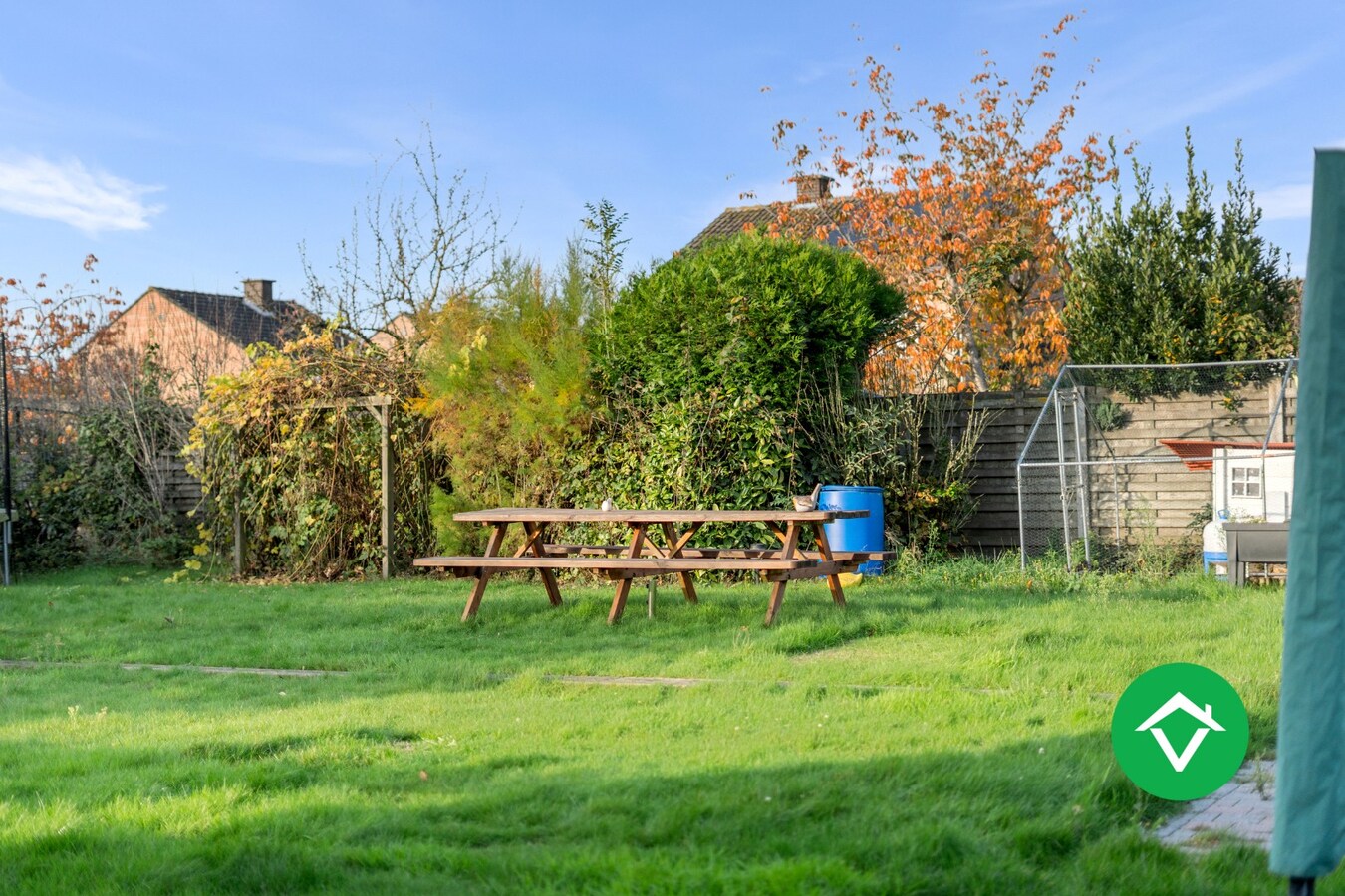 Instapklare vrijstaande woning met zonnige tuin in rustige woonwijk te Eernegem 