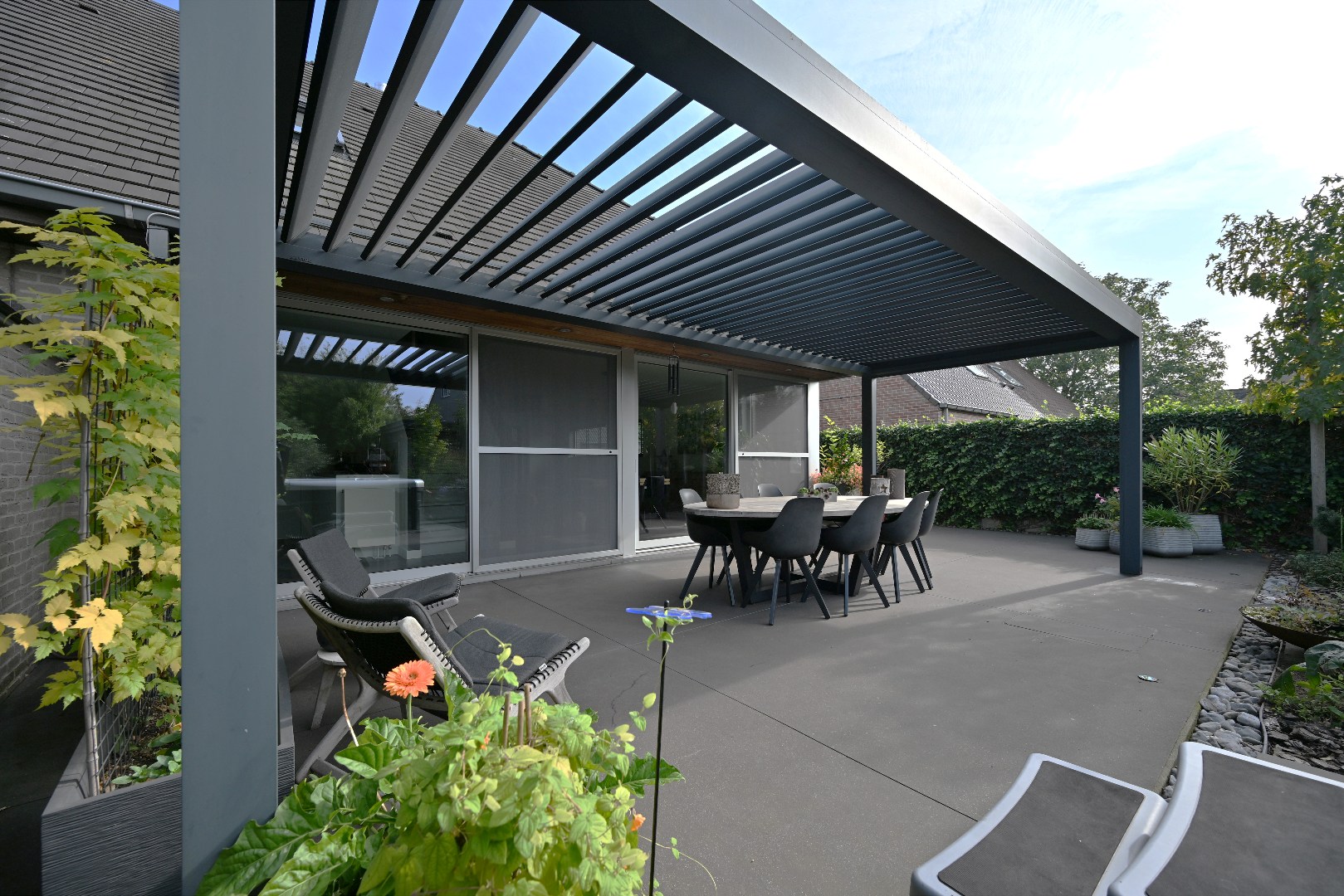 Instapklare woning met 3 slpks, garage, tuin én zonneterras te Kluizen 