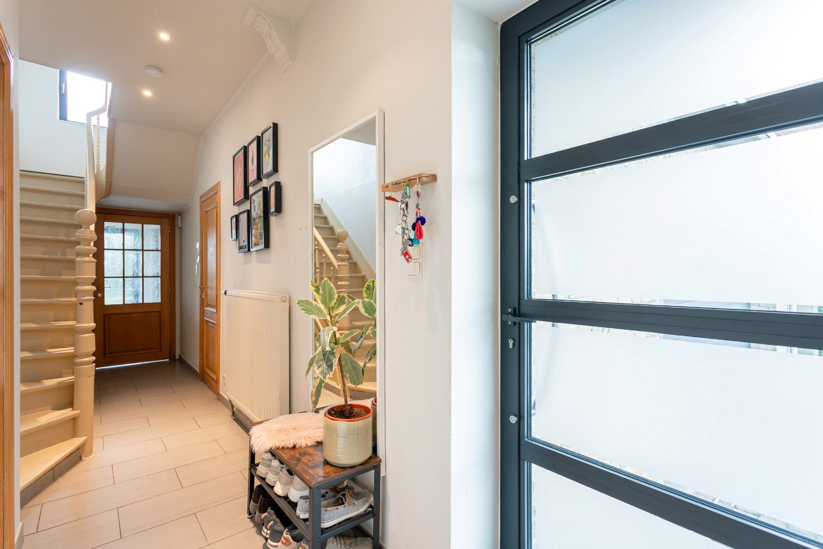 Instapklare driegevelwoning met 3 slpk te Lembeek 