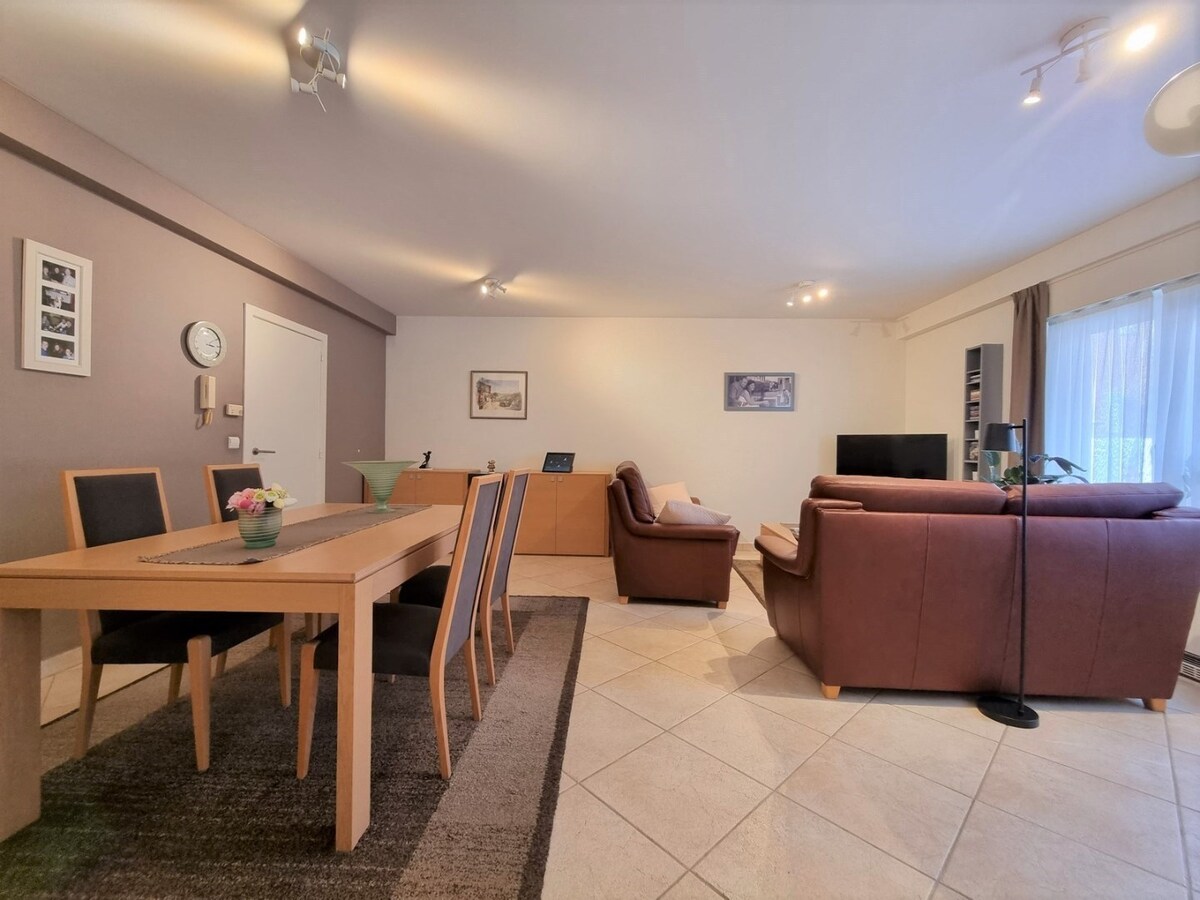 Goed gelegen, ruim  appartement met 3 slaapkamers en zonnige tuin - Heist 