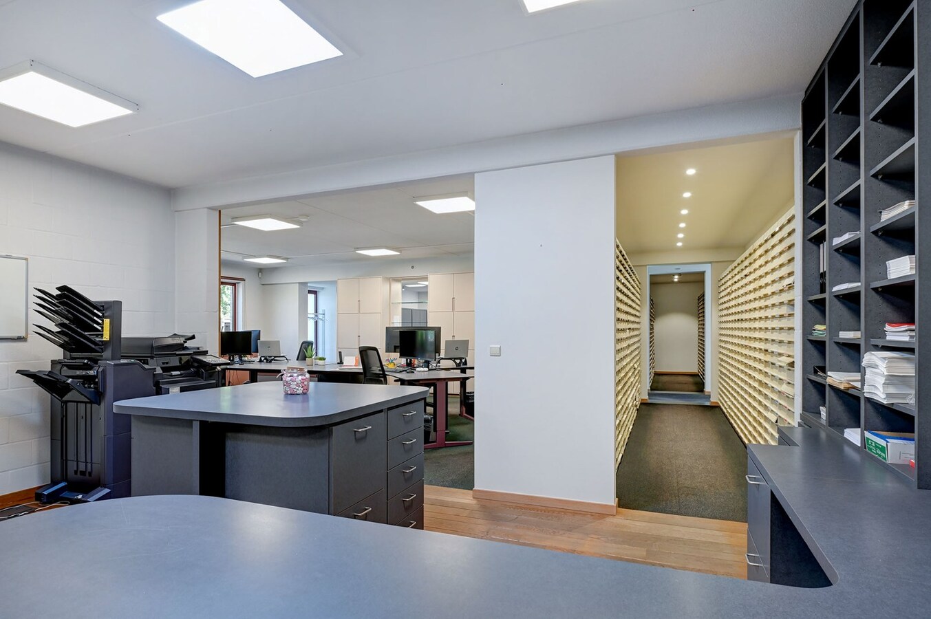 Uitzonderlijk kantoorgebouw met woonst 