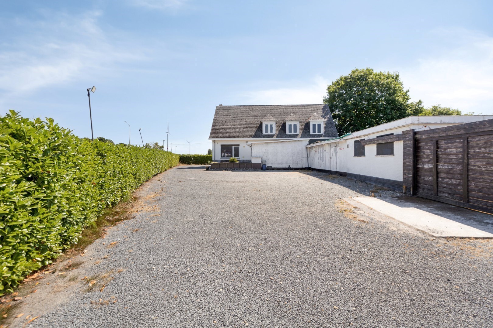 Handelshuis met tal van mogelijkheden in Geel 