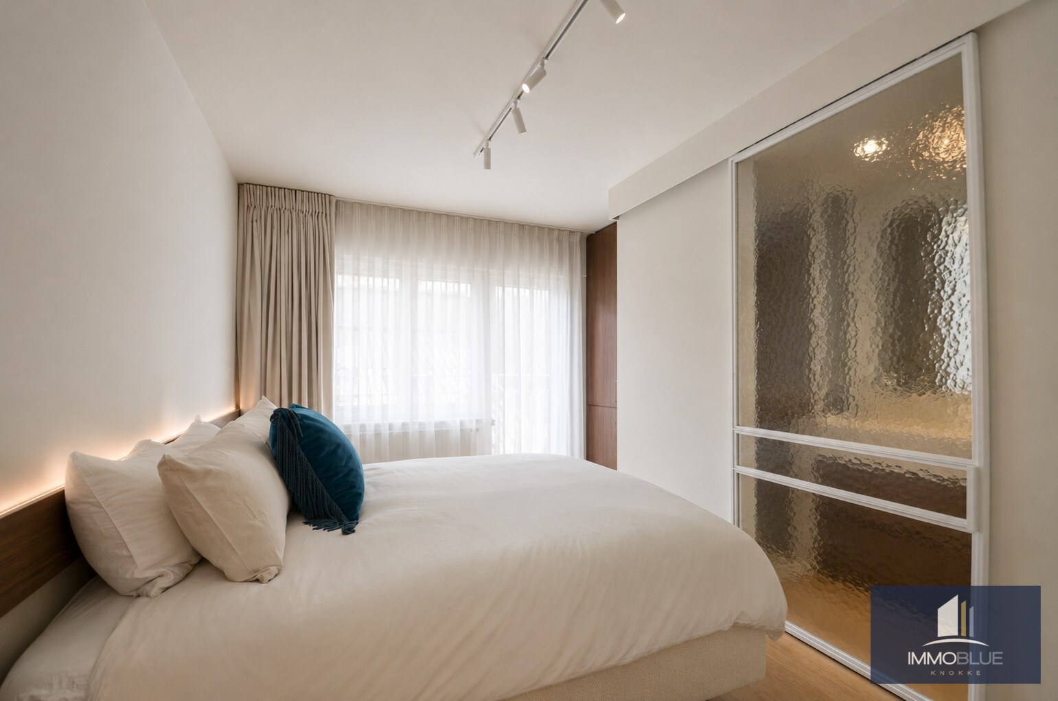 Subliem gerenoveerd appartement met frontaal zeezicht en een tijdloze, uiterst verfijnde afwerking. 