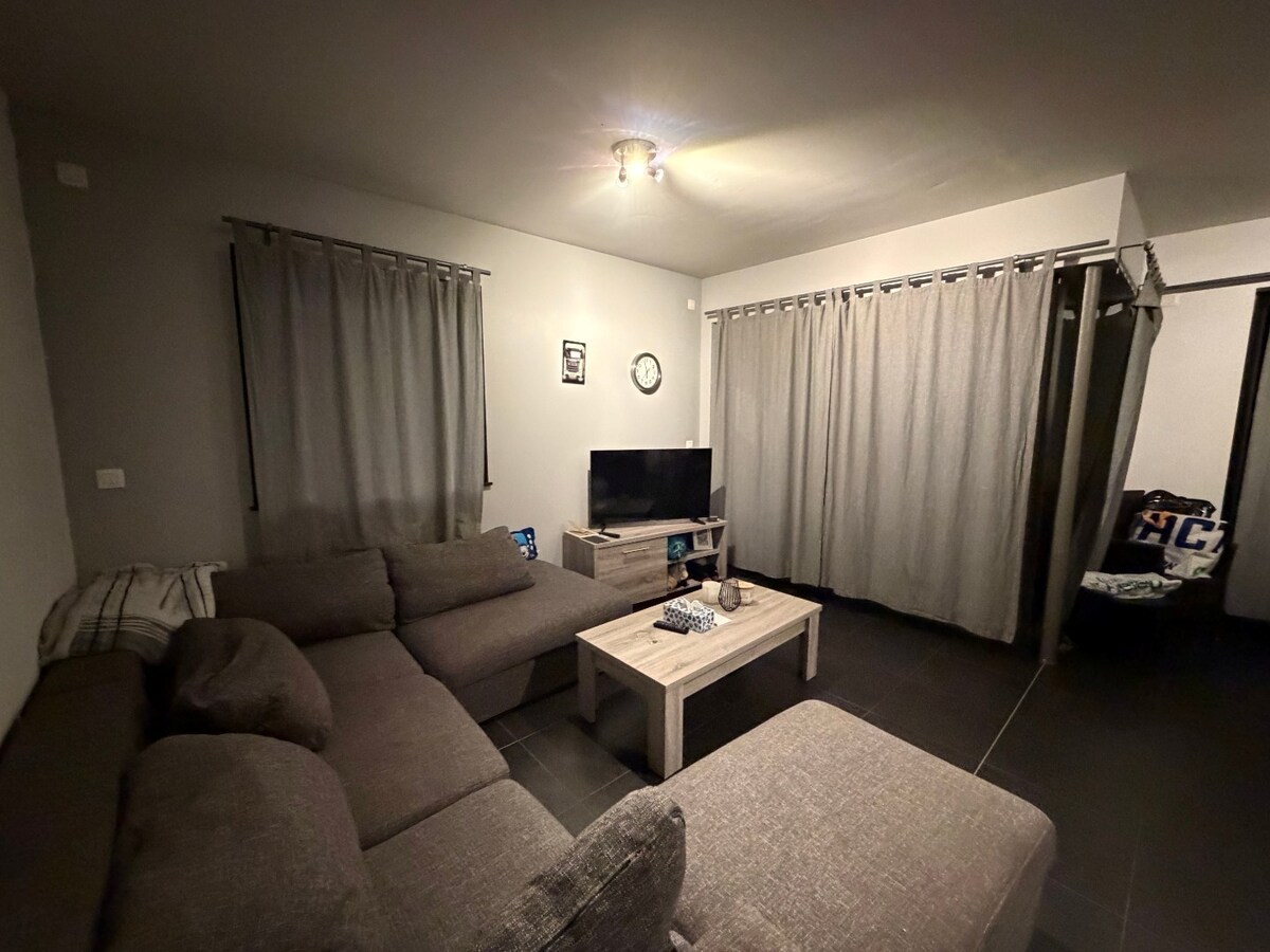 Gelijkvloers 1-slpk appartement nabij voorzieningen 
