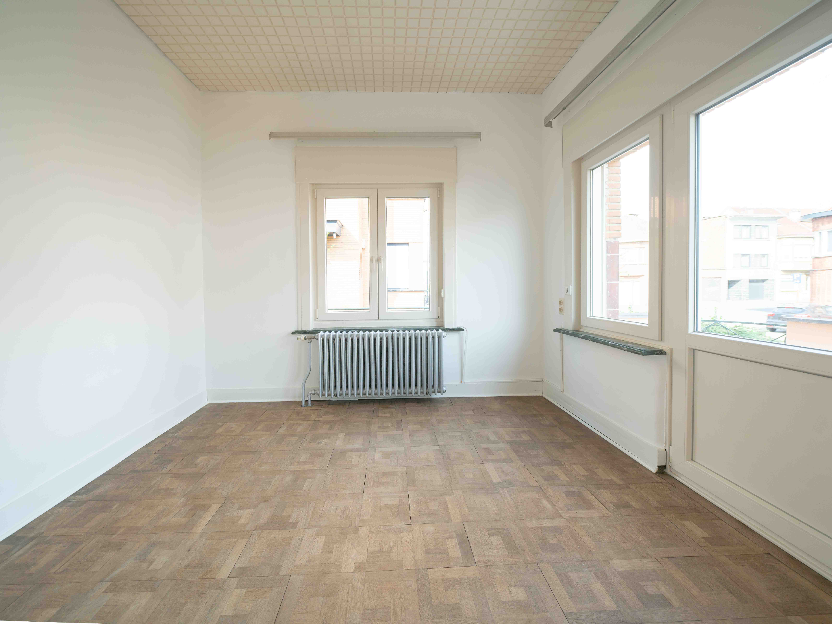 4-gevelwoning met prachtige tuin nabij alle faciliteiten 