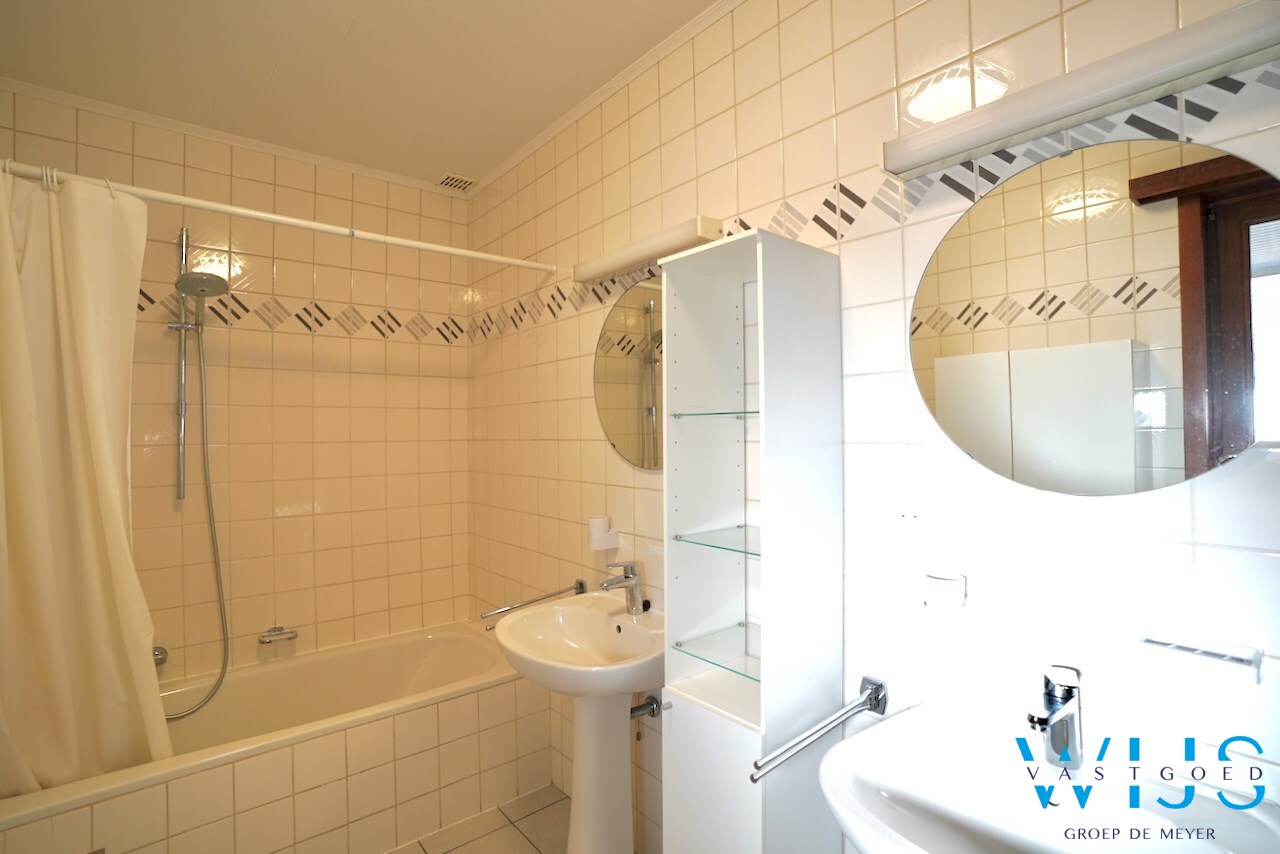 Gelijkvloers appartement met garage te Baarle/Drongen ! 