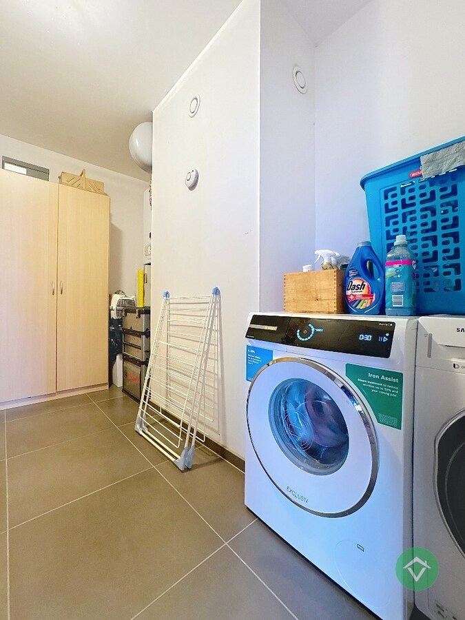 Luxe villa-appartement met dubbele garage en prachtig uitzicht in Koekelare 