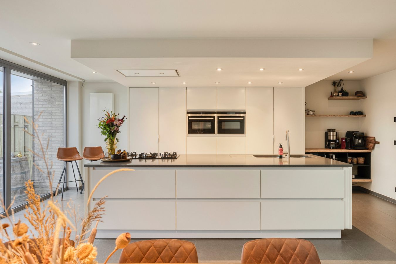 Instapklare gezinswoning in Ledegem met 3 slaapkamers en een tuin met uitweg. 
