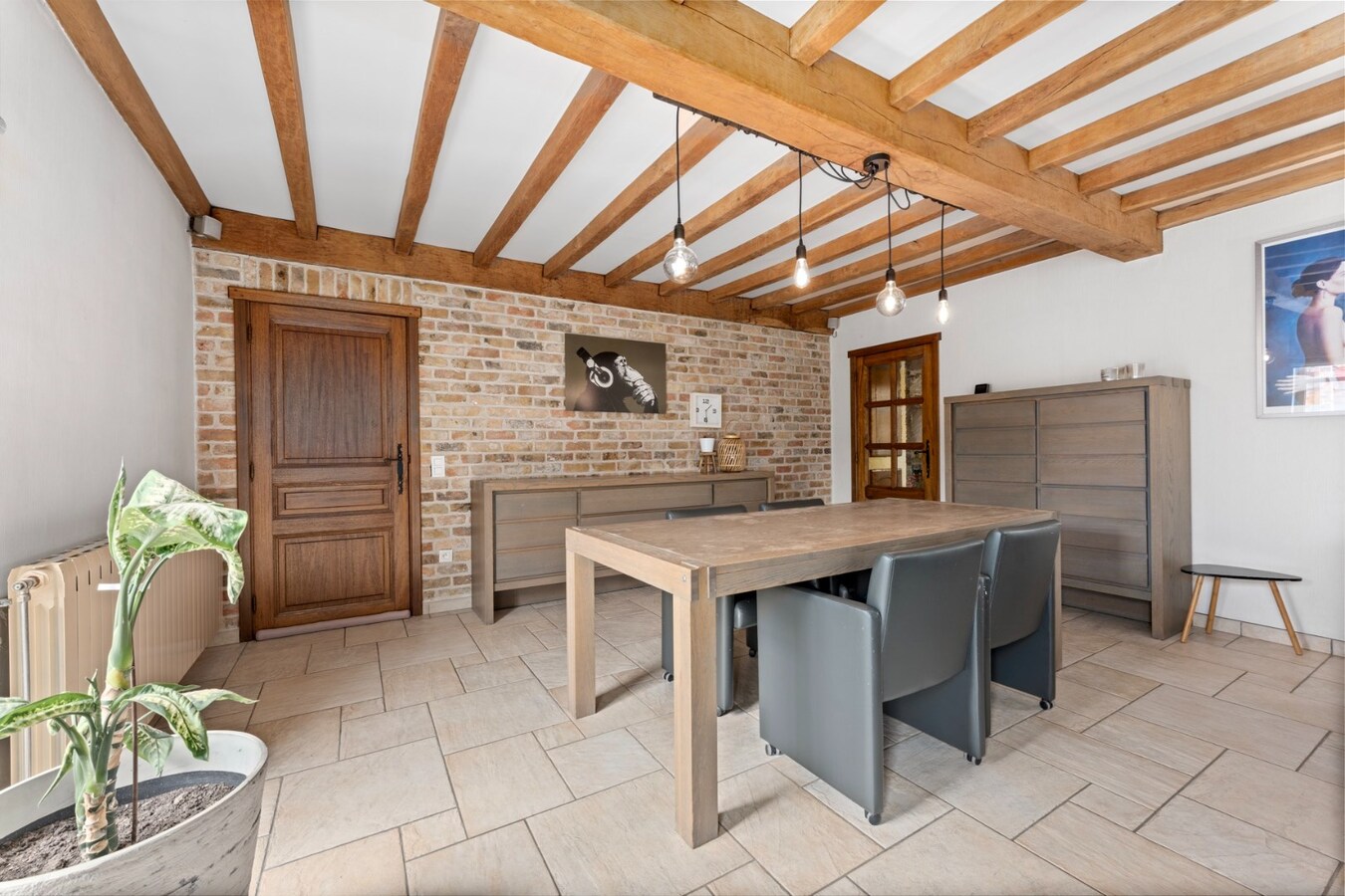 Woning met 4 slaapkamers en grote tuin te Koekelare 