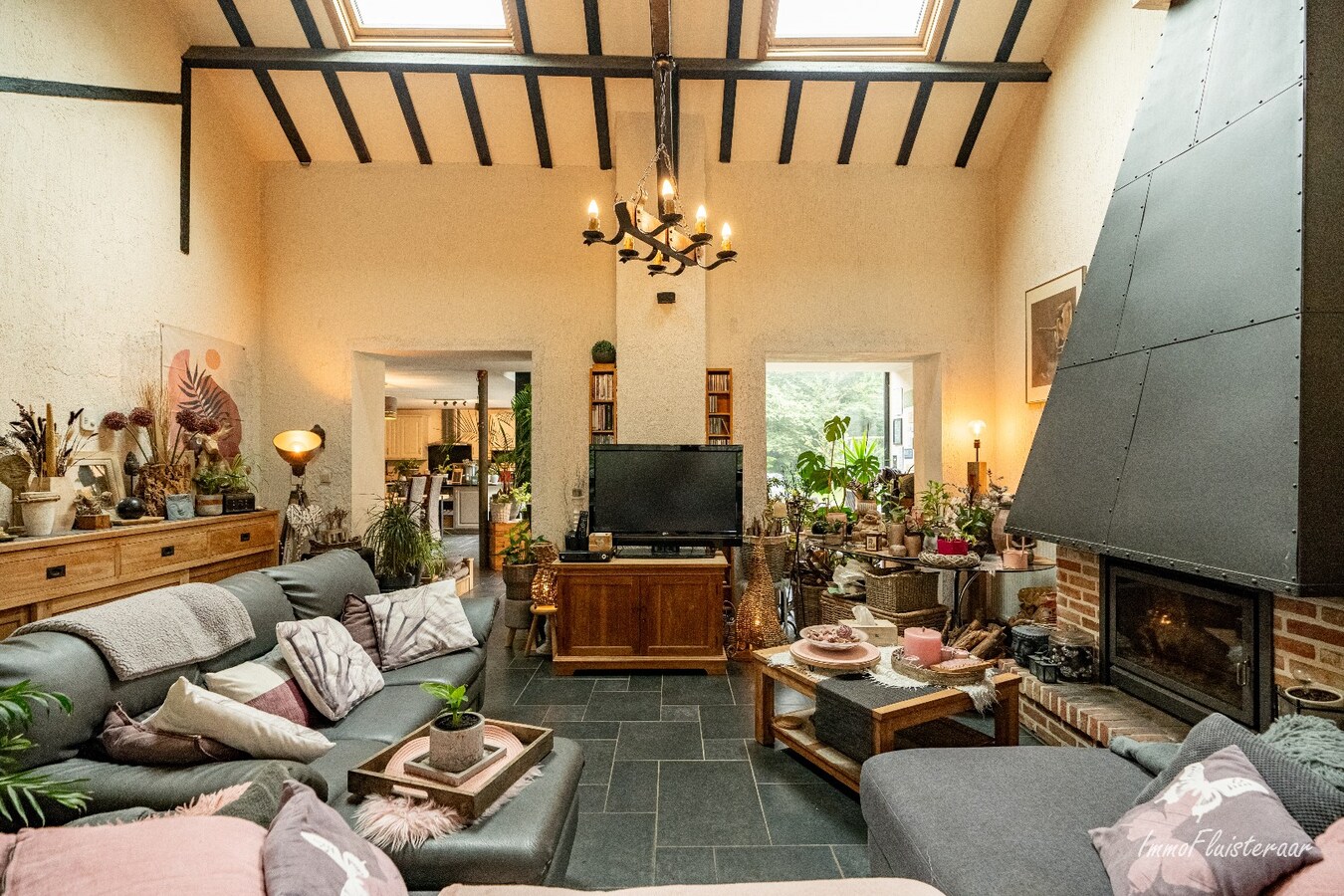 Maison prête à emménager dans un environnement boisé d'environ 24 ares à Keerbergen. 