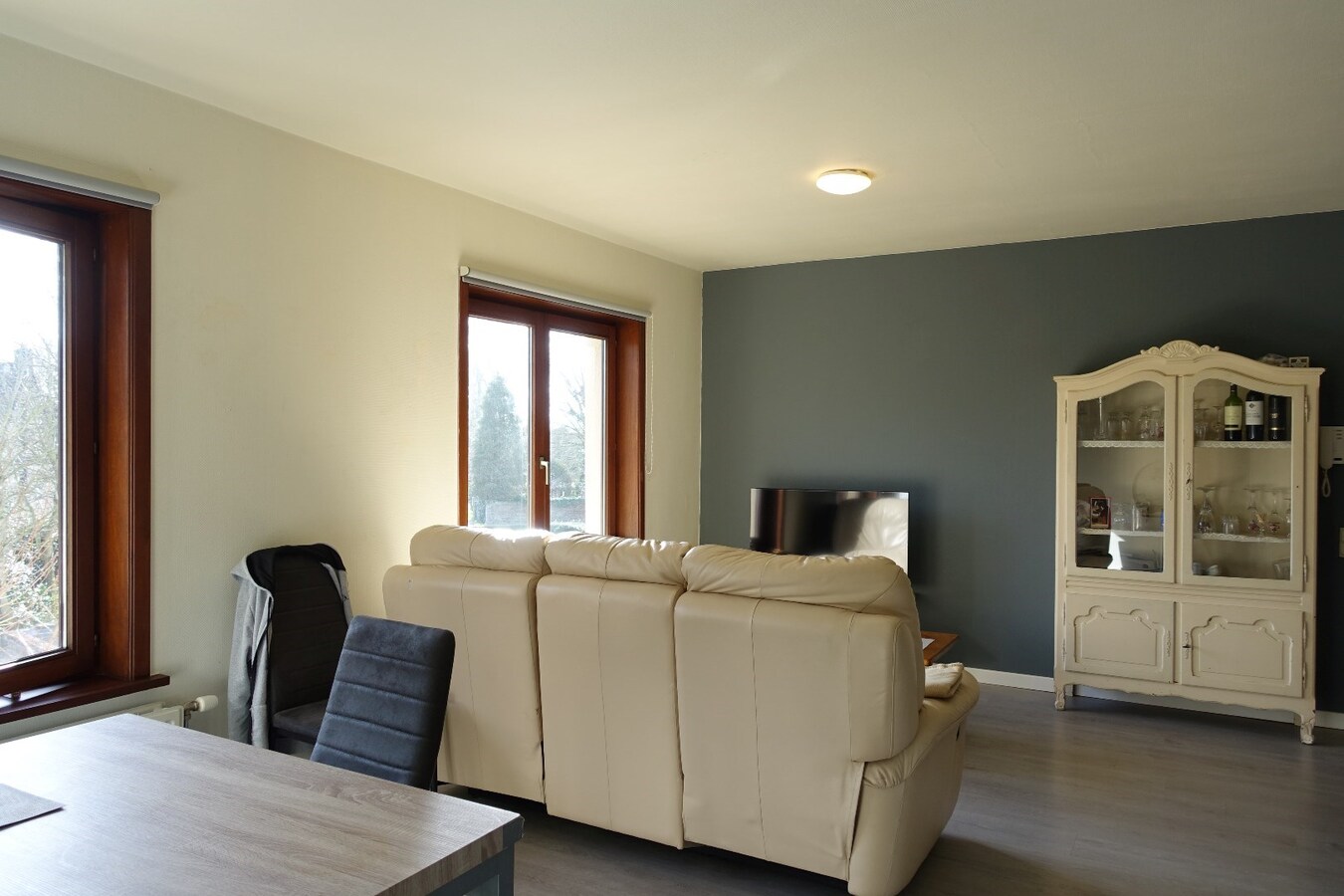 Lichtrijk appartement in centrum Gistel 