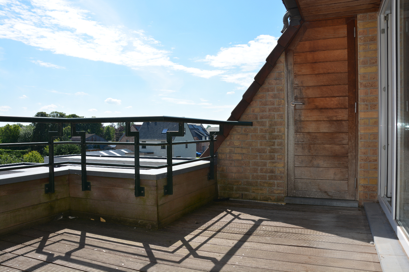 Lichtrijk duplex-appartement met 2 terrassen in het centrum 