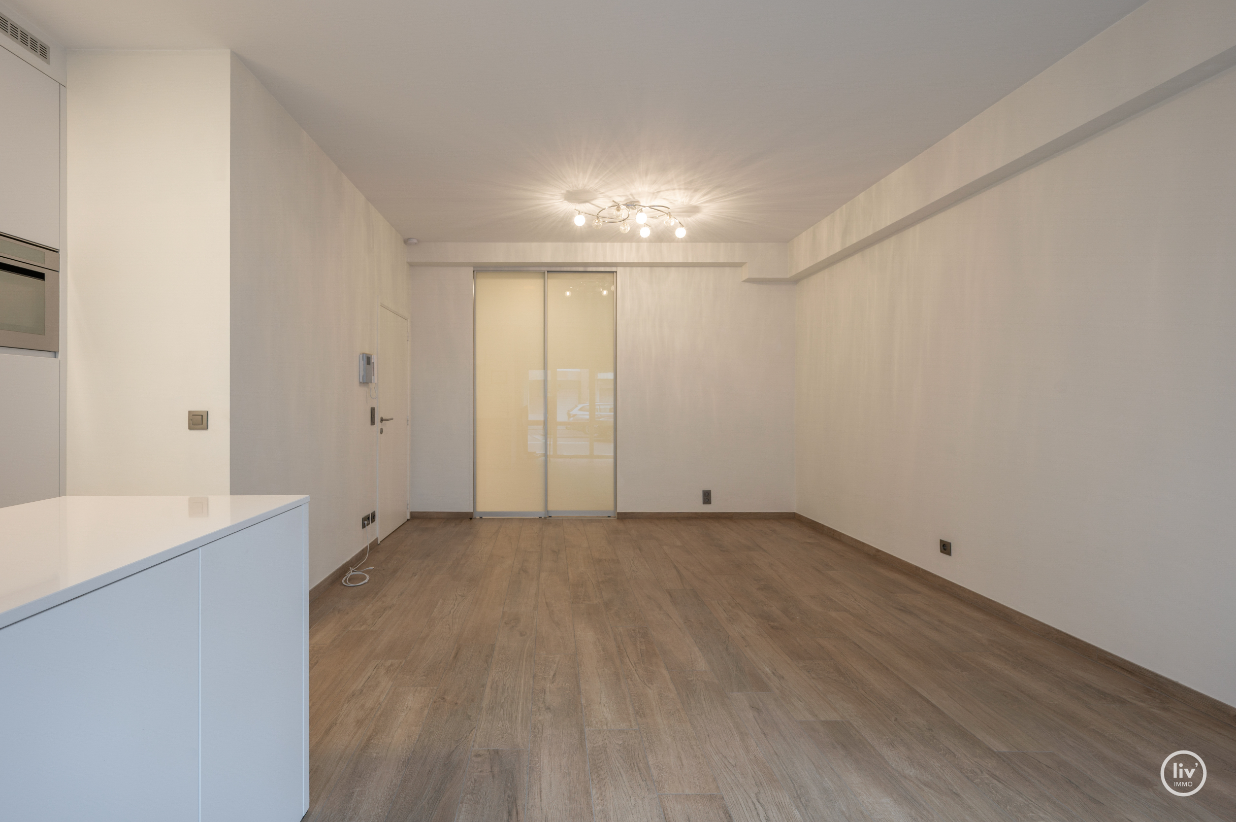 Gezellig 1 slaapkamer met open keuken, goed gelegen op de Paul Parmentierlaan te Knokke. 