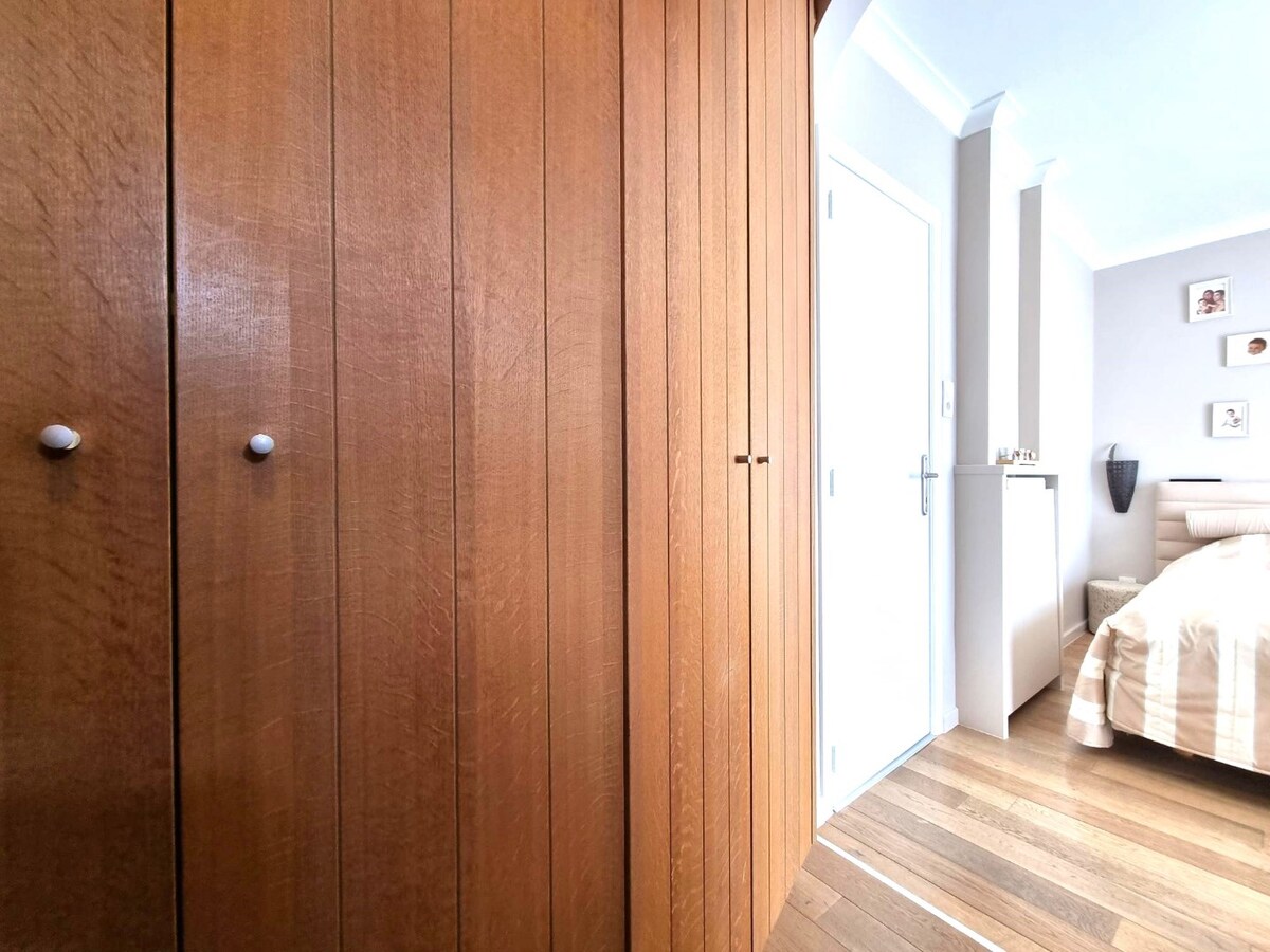 Zeer aangename woning met dubbele parking en mooi terras te Heist 